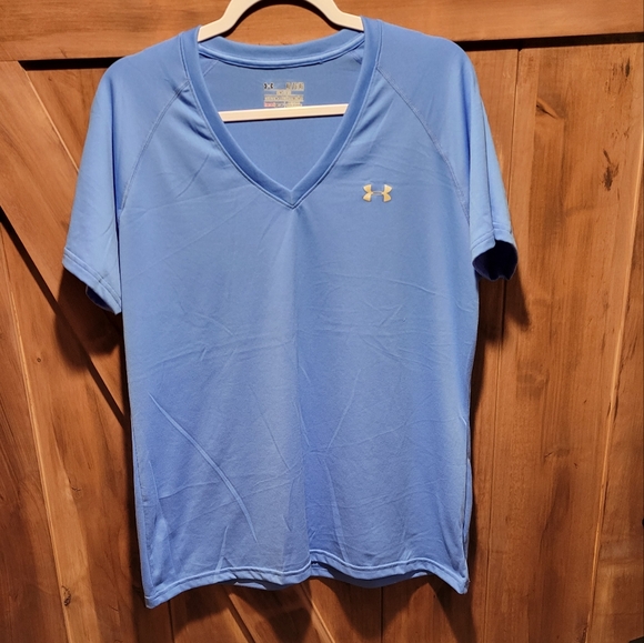 Under Armour Tops - Underarmor women's v neck short sleeve t shirt